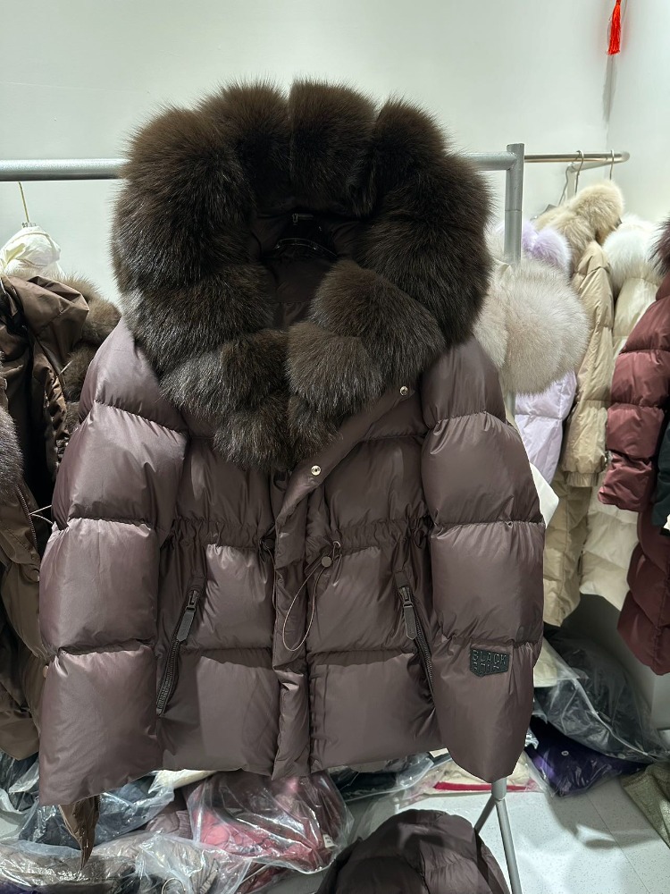 Winter Clothing Store - Chaqueta de piel de realidad para